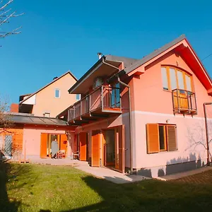 buzahouse.hotels-in-ljubljana.com/